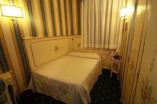 Ca' Morosini 1 & 2 Hotel Venice 2*,  Italy