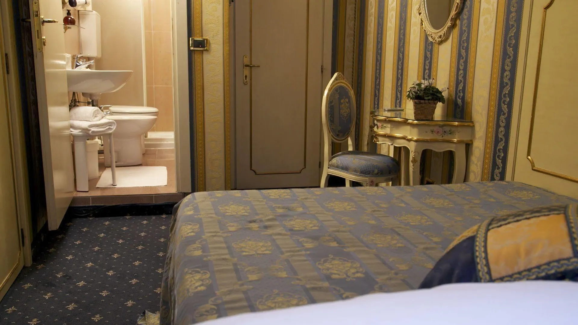 Ca' Morosini 1 & 2 Hotel Venice Guest house