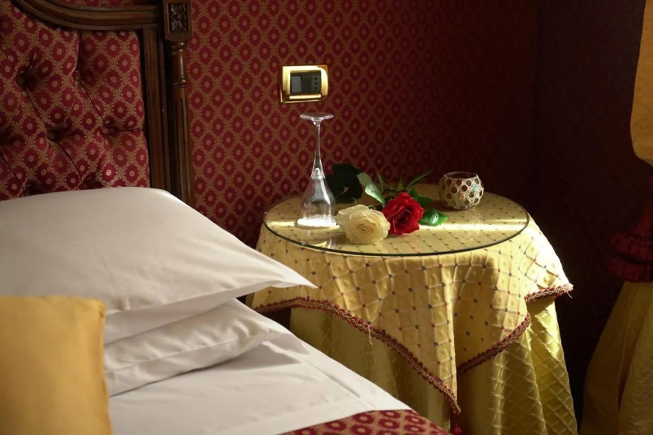 Ca' Morosini 1 & 2 Otel Venedik