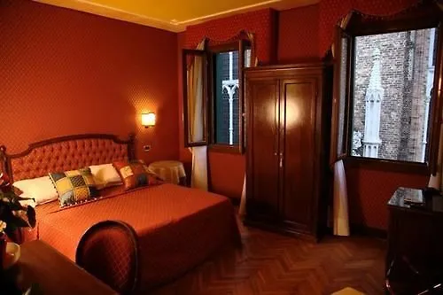 Ca' Morosini 1 & 2 Hotel Veneza 2*,