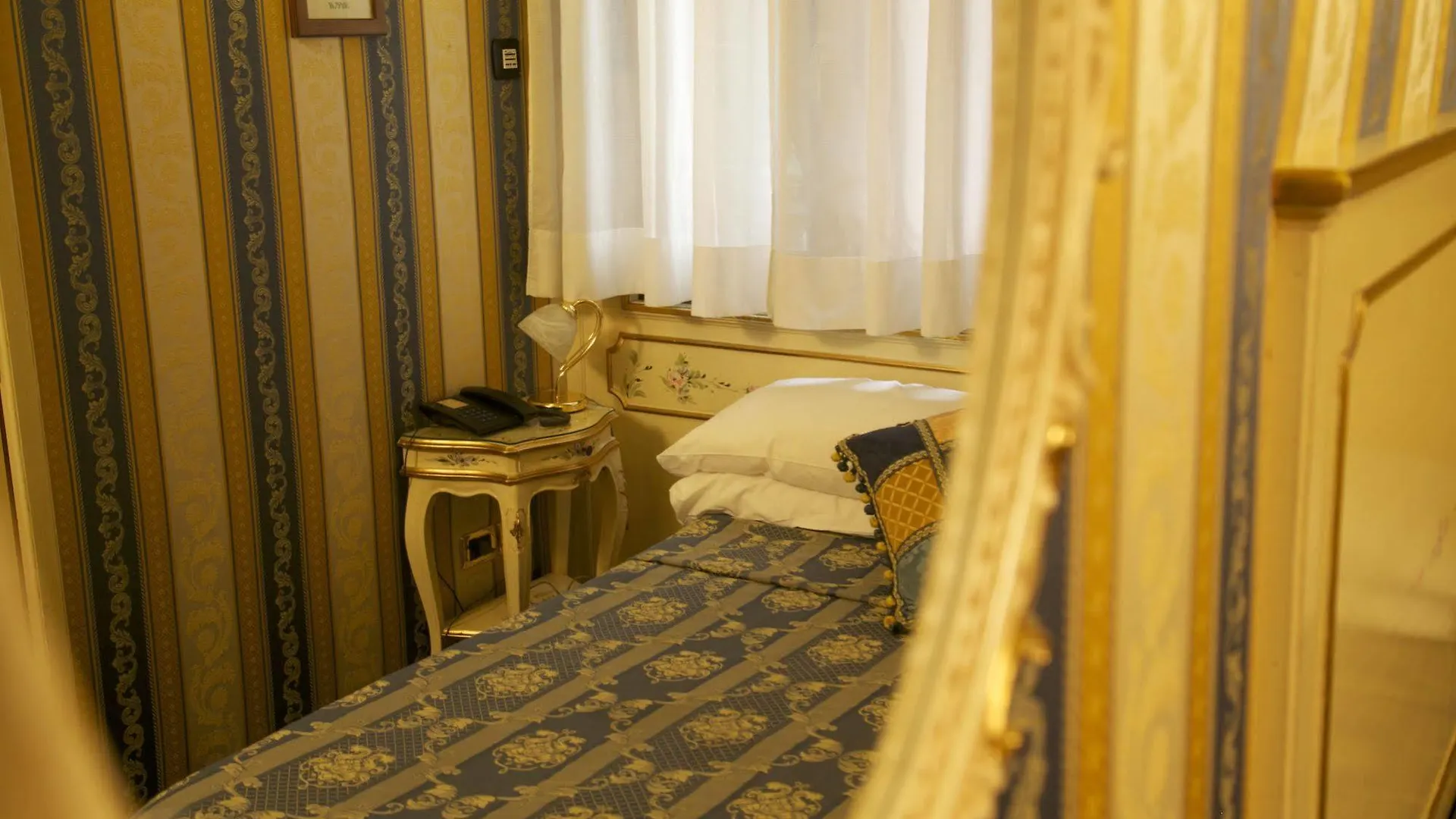 Hotel Ca' Morosini 1 & 2 Venecia 2*,  Italia