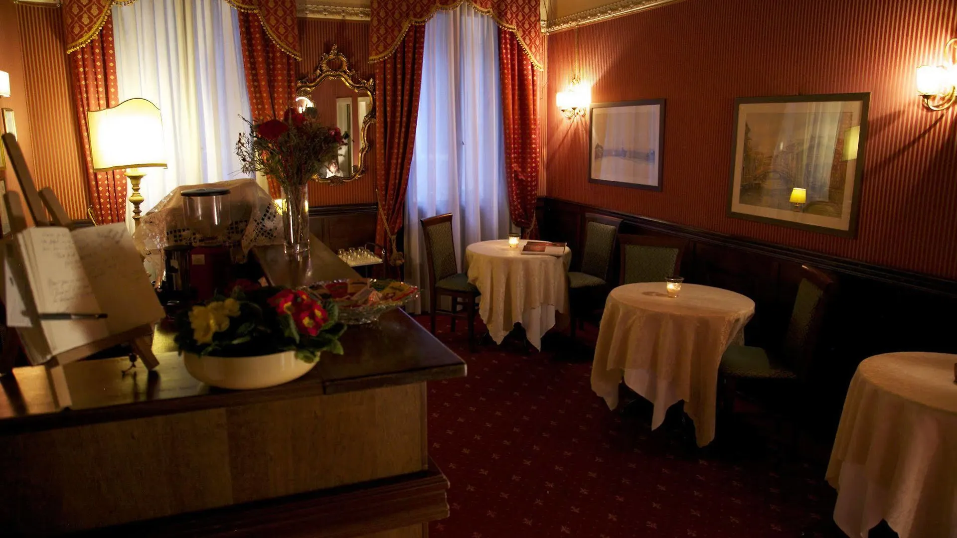Hotel Ca' Morosini 1 & 2 Venecia 2*,  Italia